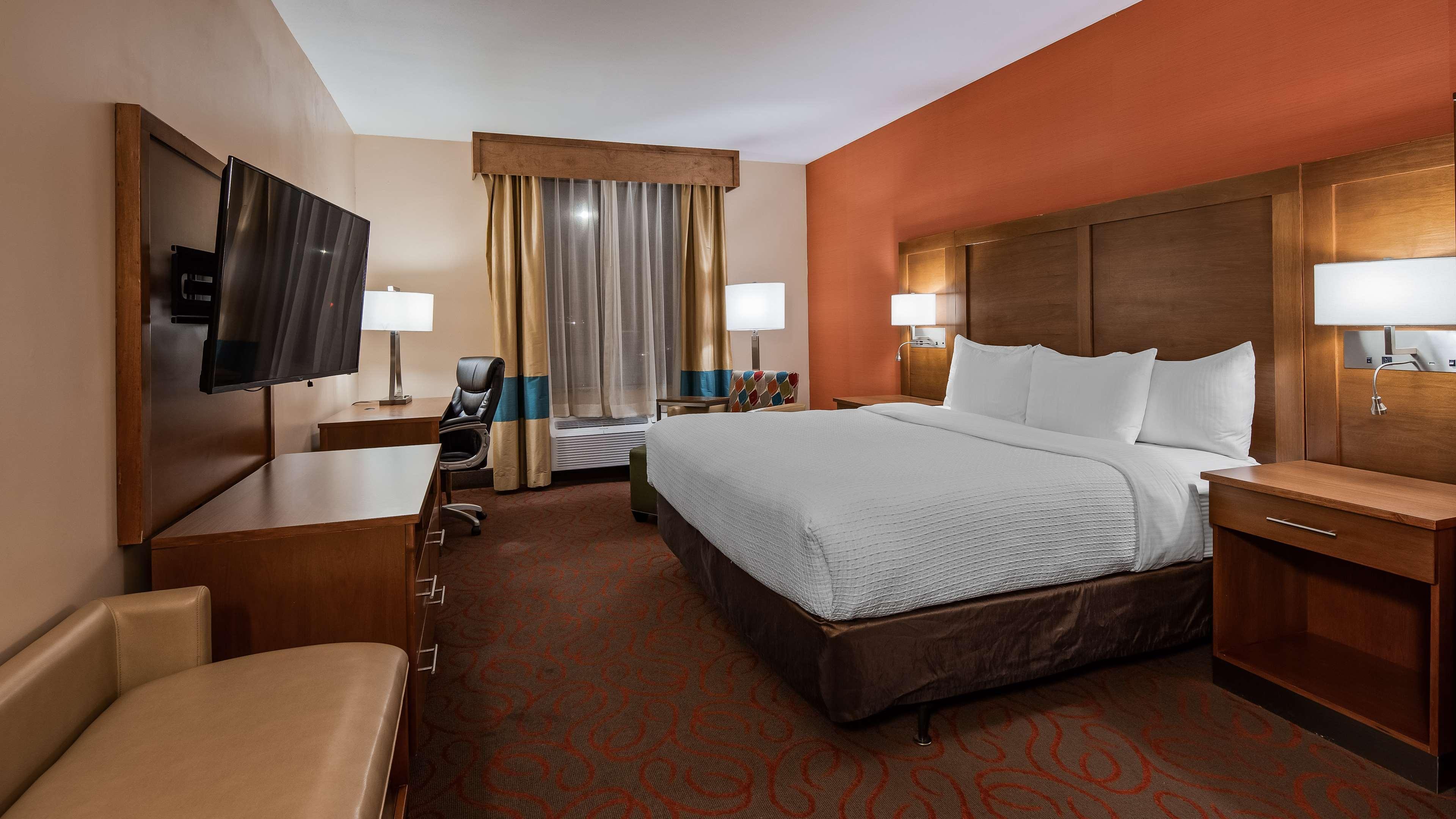 Western Cannon A.f.b. Hotel Clovis