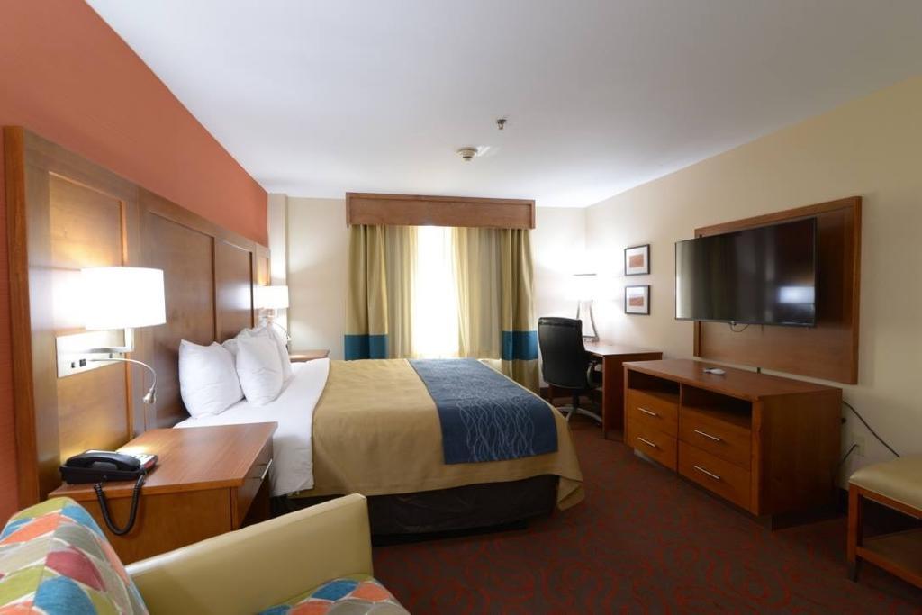 Western Cannon A.f.b. Hotel Clovis