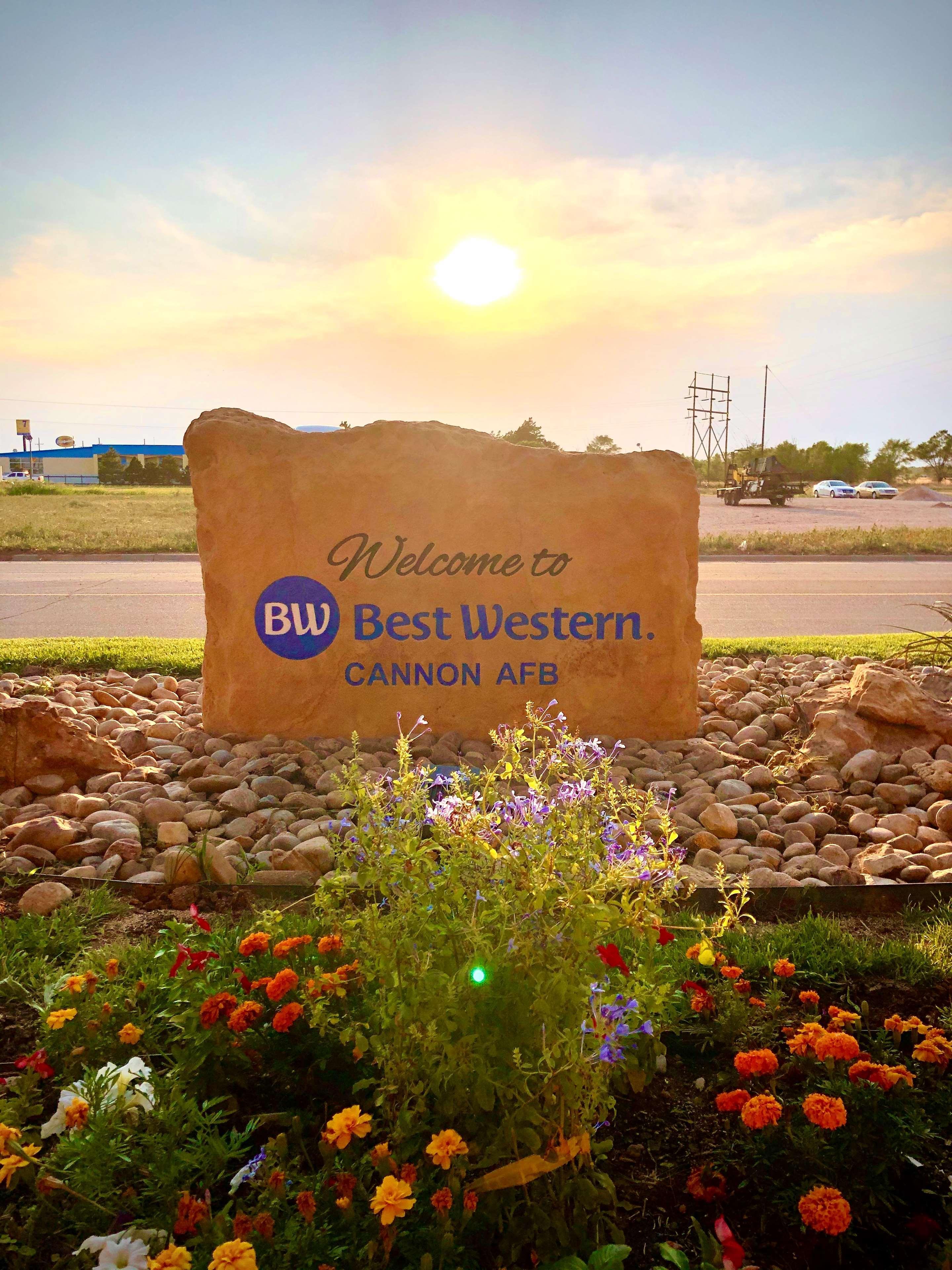 Western Cannon A.f.b. Hotel Clovis