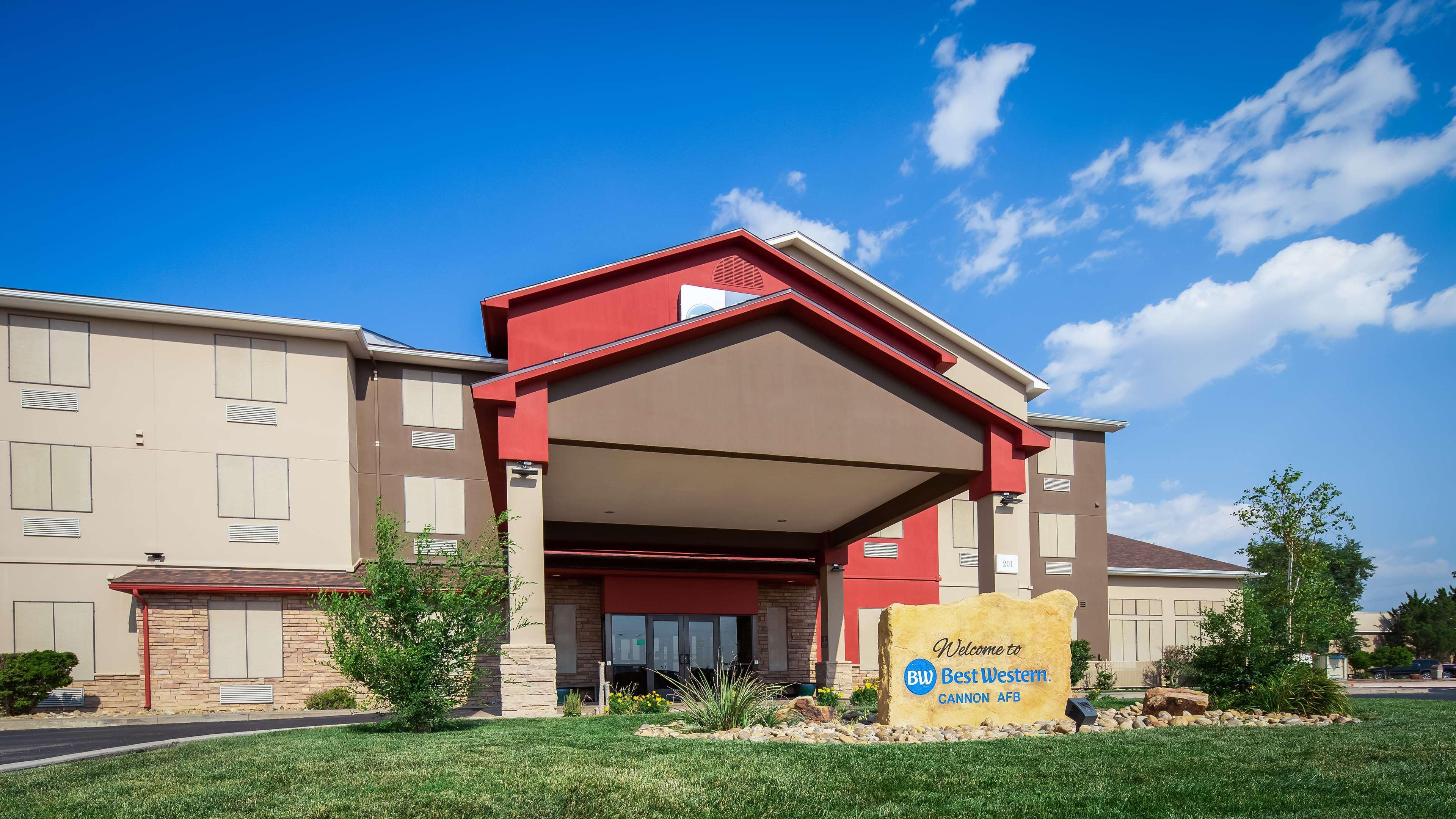 Western Cannon A.f.b. Hotel Clovis